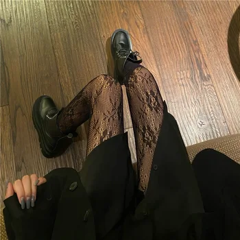 A sexy fishing net pantyhose for women, fashionable and versatile, sun flower pantyhose suitable for women's daily wear