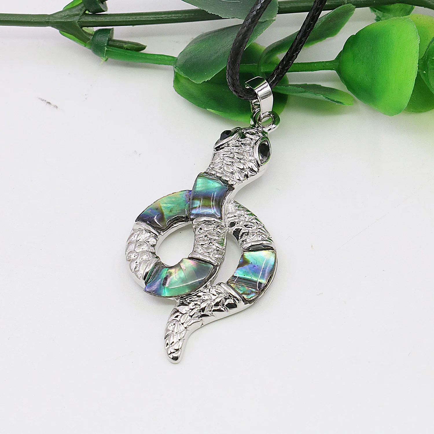 40x24mm Natural Shell Pendant,Snake-Shaped Lucky Pendant/necklace,Personalized Transport Gift,Unisex,Jewelry Making/design