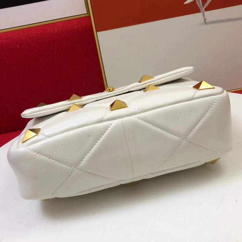 New Luxury Designer Handbag Rhombus Lattice Gold Chain Rivet Bag Fashion Banquet Shoulder Crossbody Bag Top Quality Women's Bag