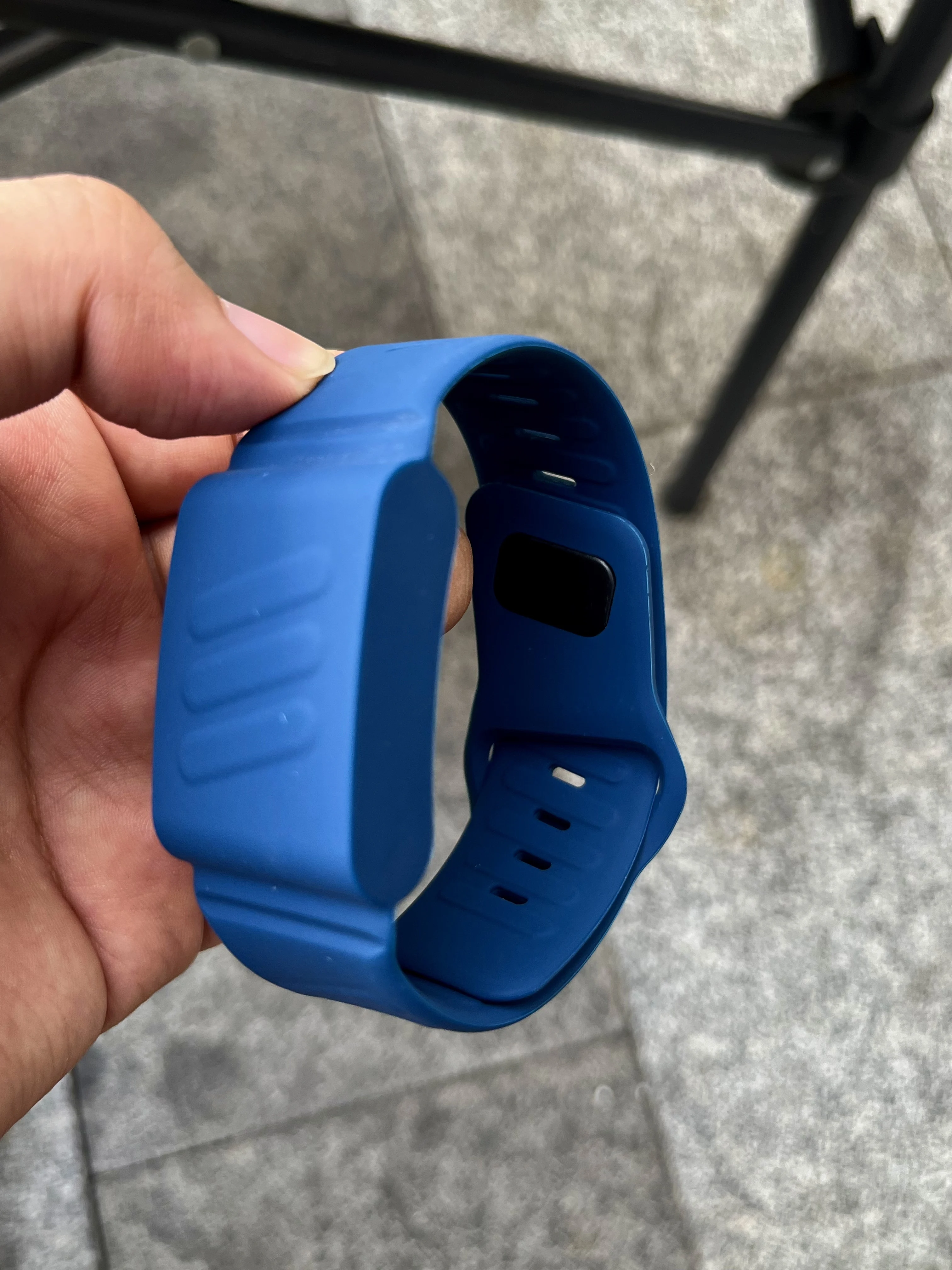 Comfortable and Durable Silicone Sports Wristband for Men & Women