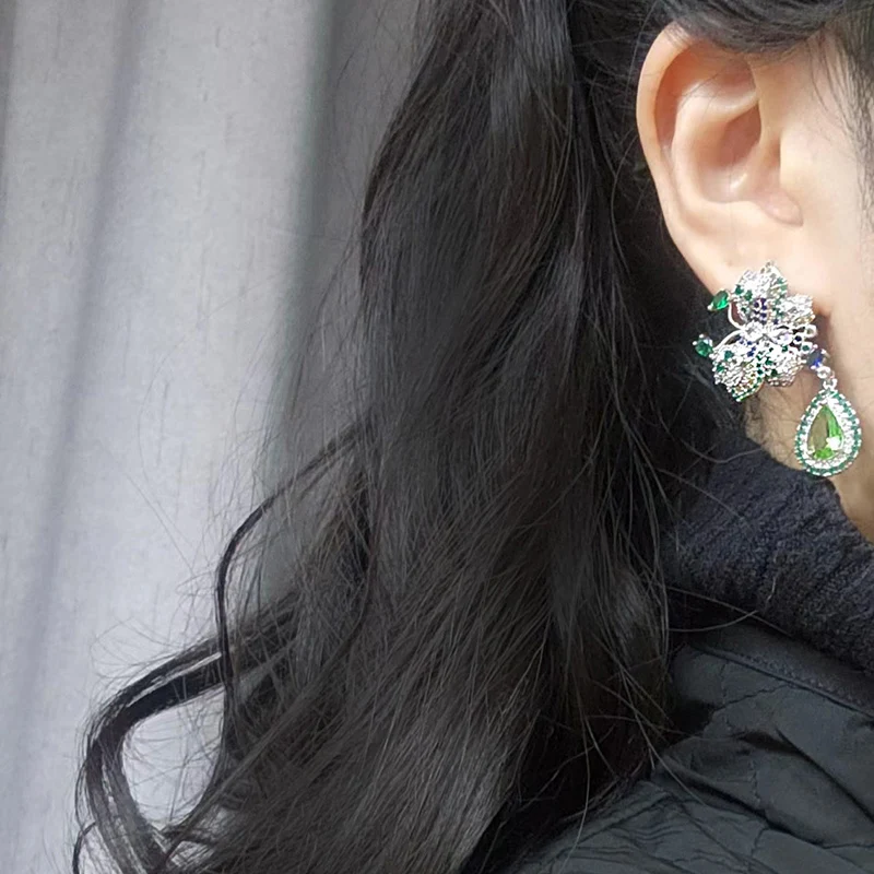 2023 New Luxury Green Cubic Zirconia Crystal Drop Earrings for Women Butterfly Korean Fashion Wedding Banquet Party Arab Jewelry