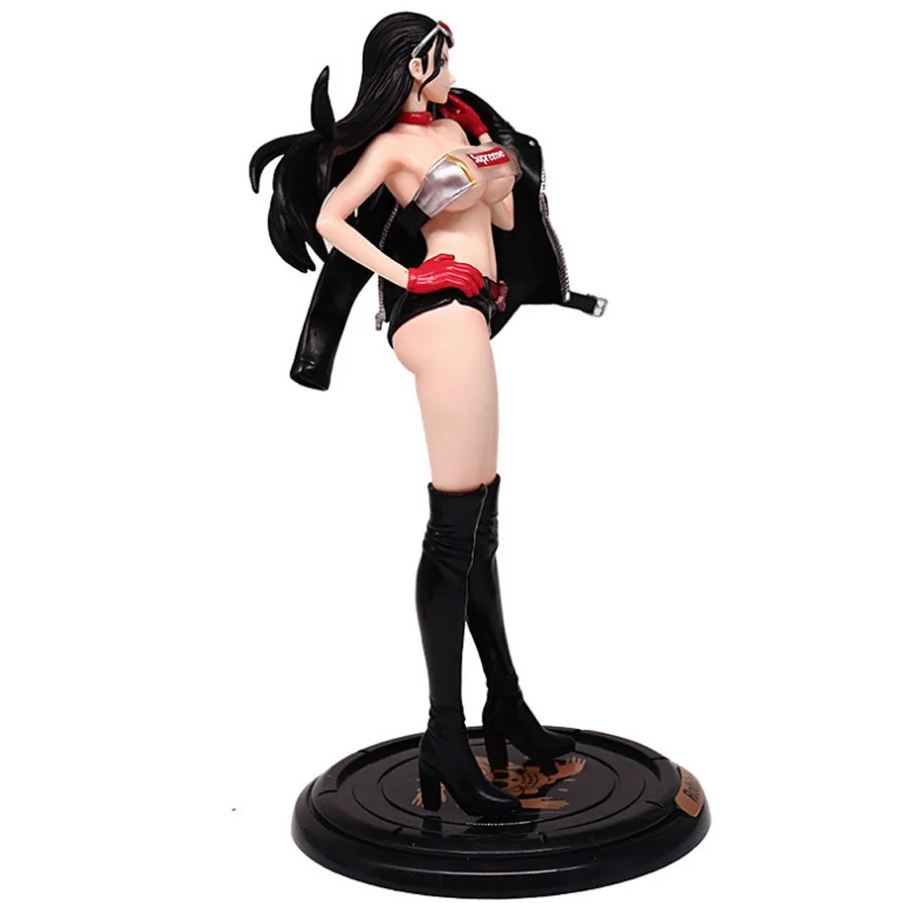 Nico Robin figurine close-up paintwork