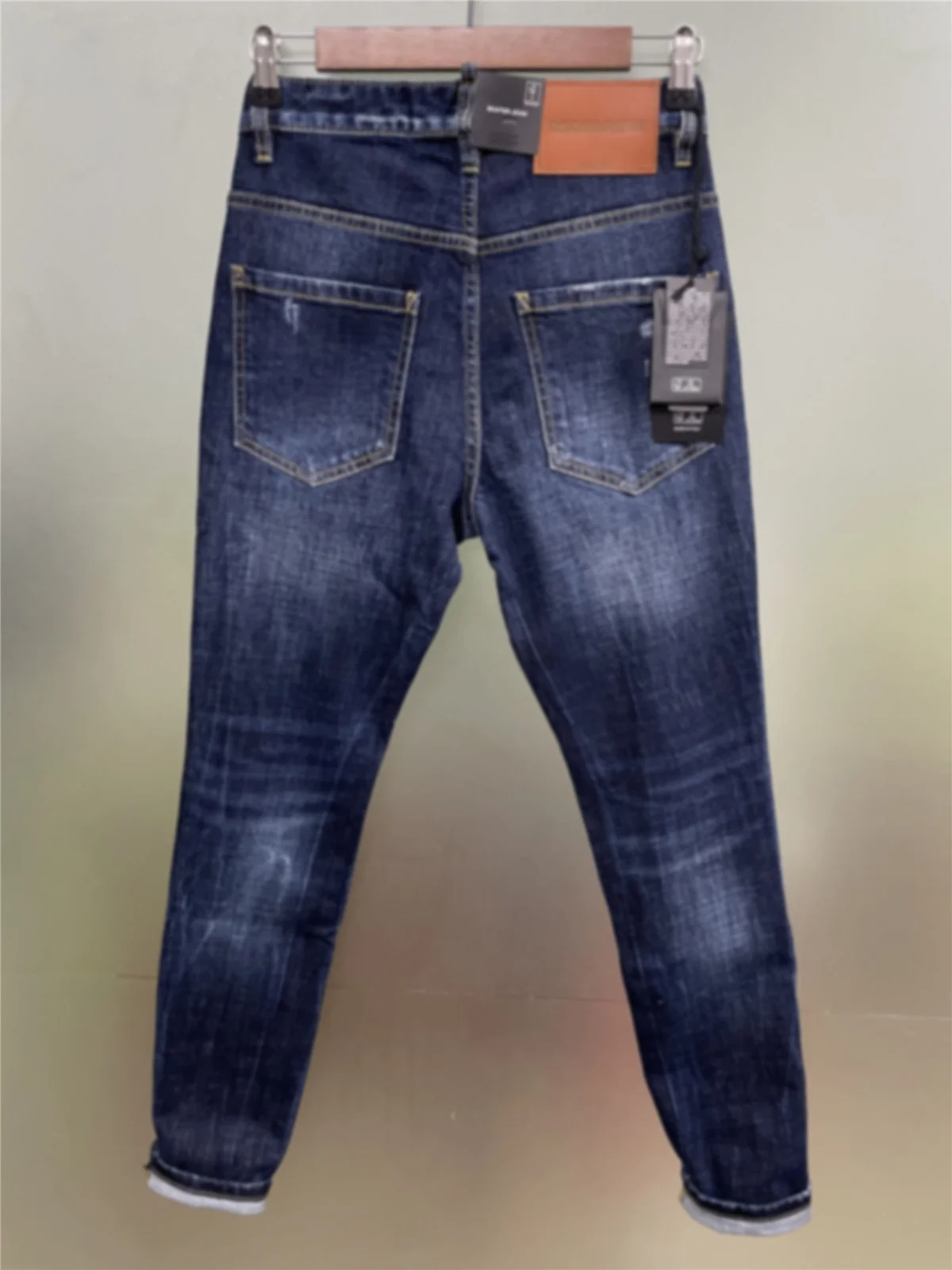 2024 New Black Burnout Fashion Slim Fit Micro Elastic Speckle Paint Simple and Versatile D2 Jeans for Men with Small Feet