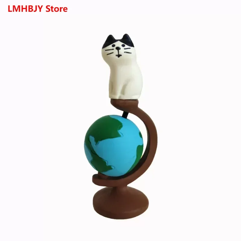 

Traveling Around The World Cat Resin Crafts Miniature Cat Ornaments