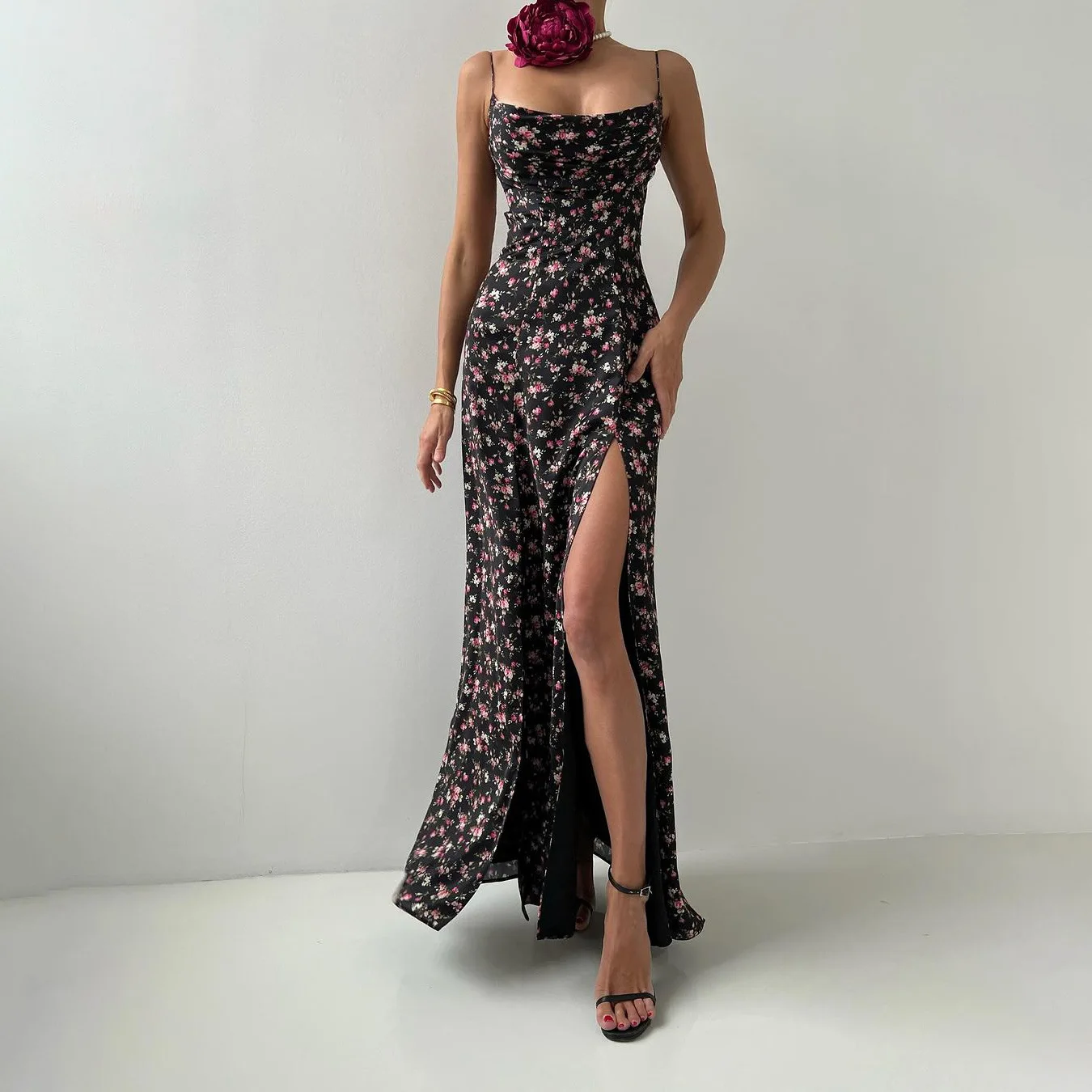 

Backless Sexy Spring Vacation Camisole Dress Spicy Girls With Half Open Legs And Floral Design, Long Skirt For Women