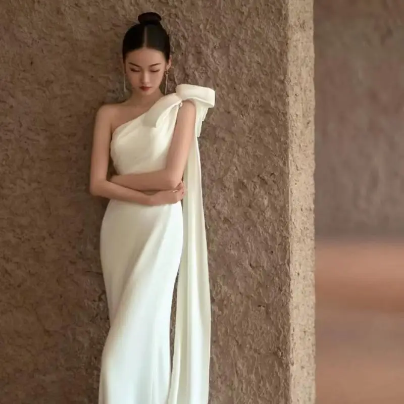 Elegant One Shoulder Mermaid Wedding Dresses Comfortable Satin Bridal Dress With Small Train New Simple Evening Dress Customized 5
