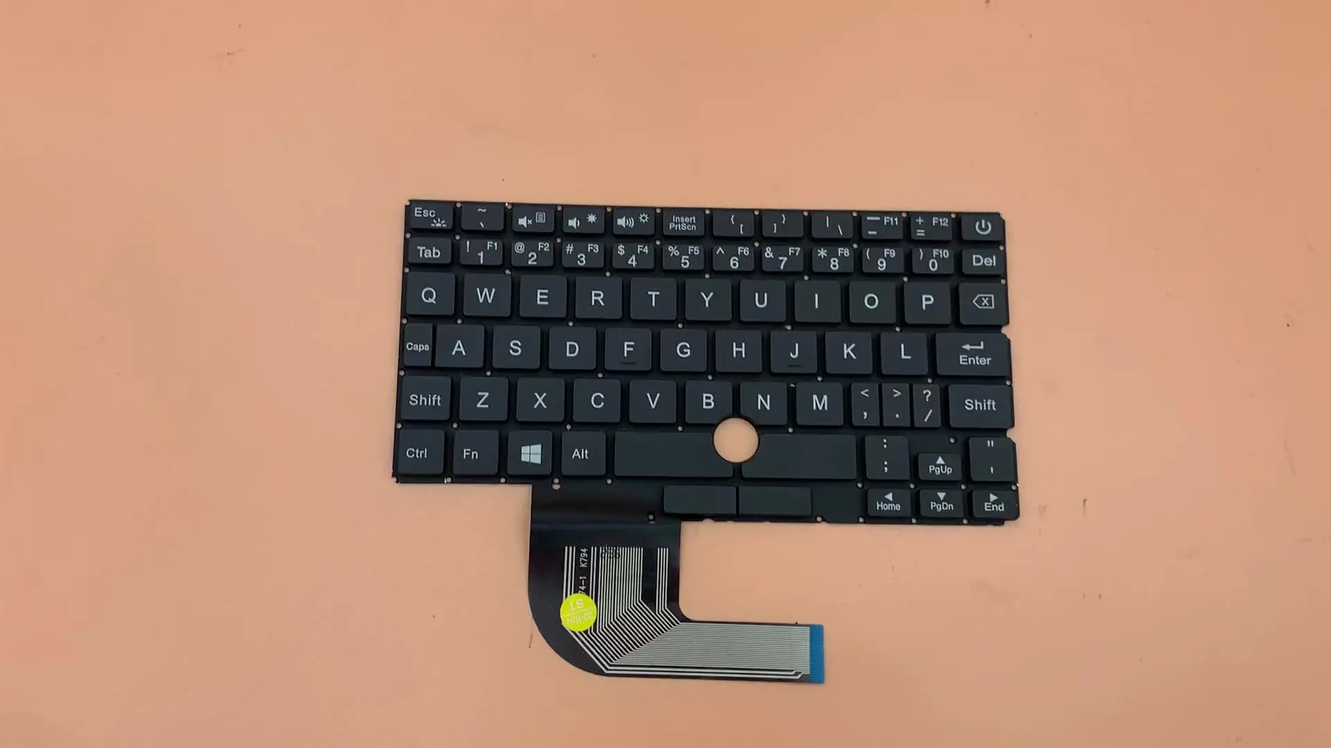 【ジャンク】 OneMix4 i5-1130G7 英字キーボード OneMix4 Core i5-1130G7｜TPM2.0対応｜英語キーボード