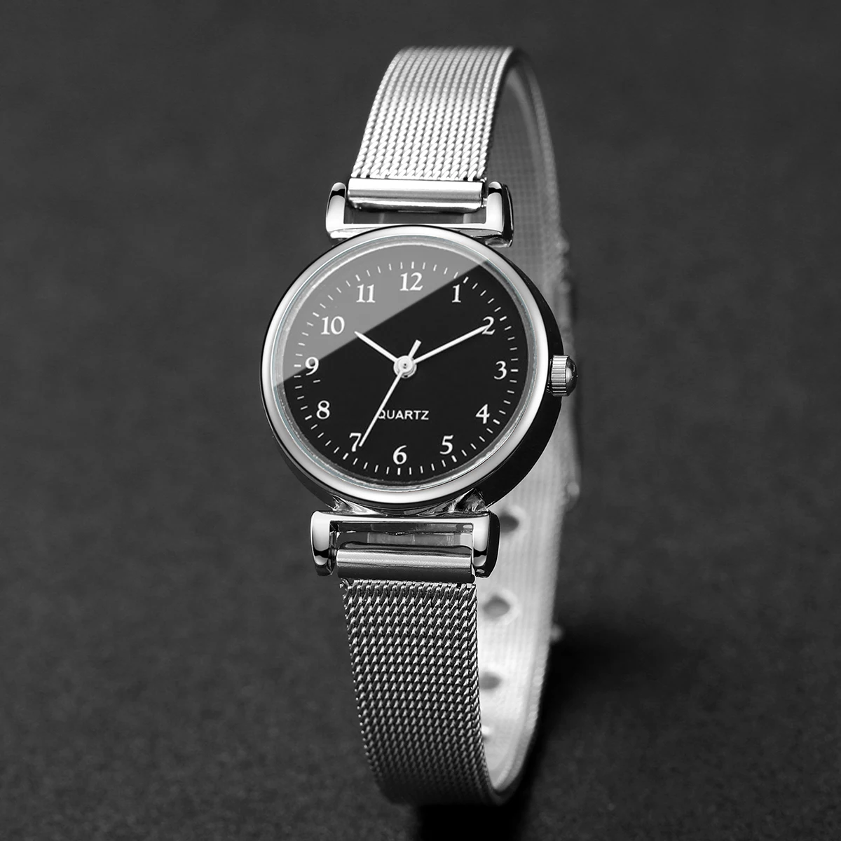 4pcs/set Fashion Casual Women's Watch Set Simple Elegant Student College Style Quartz Watch Bracelet Set (Box Not Included)