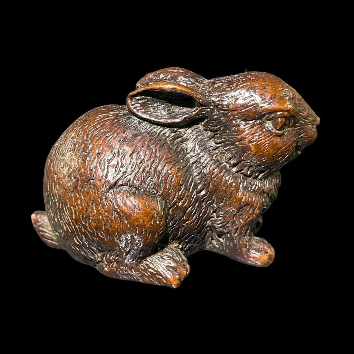 Copper zodiac rabbit home, jade rabbit jewelry pulp handicrafts, old ornaments, tea table rulers