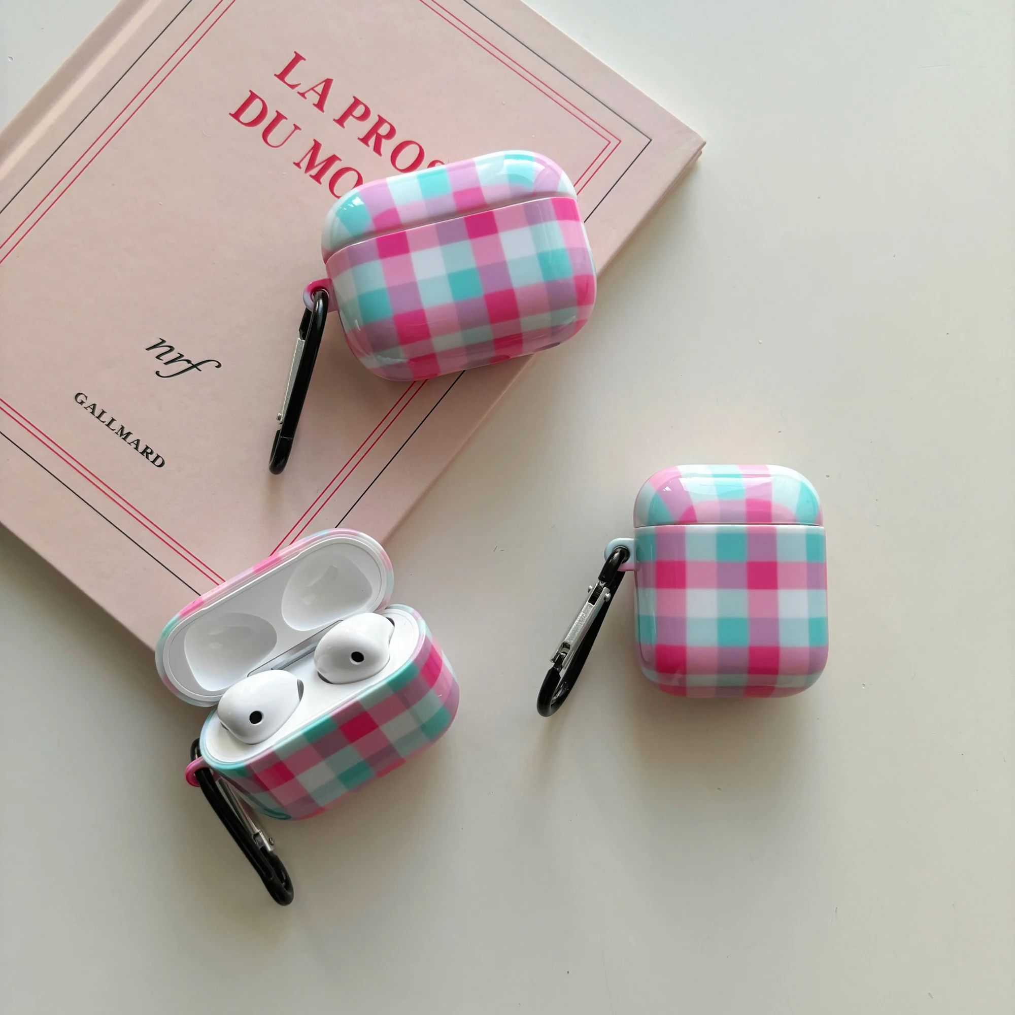 Simplicity Plaid Pattern Case for AirPods