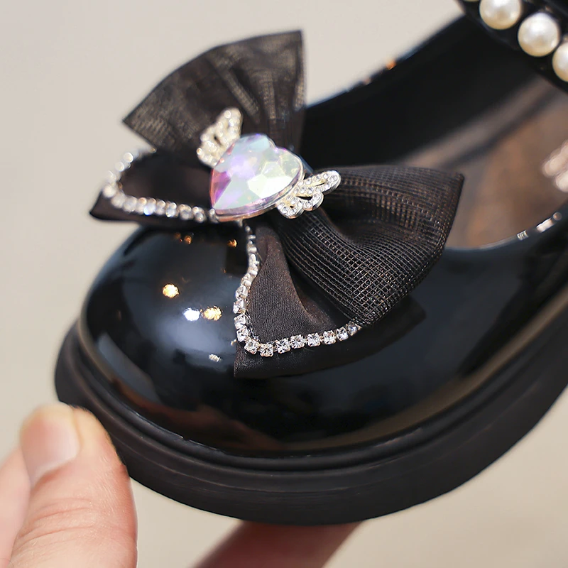 Sweet Children Princess Shoes Elegant Love Crown Bowknot Kids Leather Shoe Fashion Chic Girls Pearl Single Shoes Mary Janes