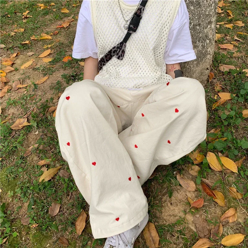 Korean Women's Sports Pants Cute Wide Leg Pants Fashion Love Embroidered Joker Pants Women's Harajuku Sports Pants Beige 2023