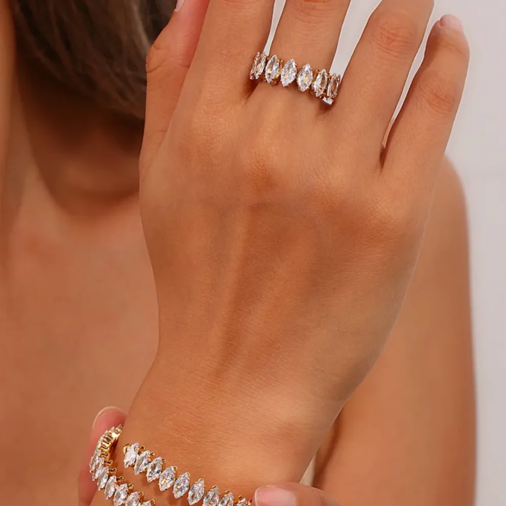 New Light Luxury Horse Eyes Crystal Opening Rings Hypoallergenic Waterdrop Zircon Wedding Ring Romantic French Jewelry Wholesale