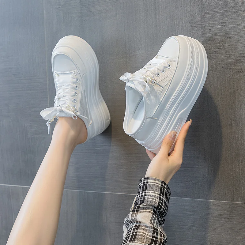 Sneaker donna con lacci e suola spessa per uso quotidiano_voghion.com