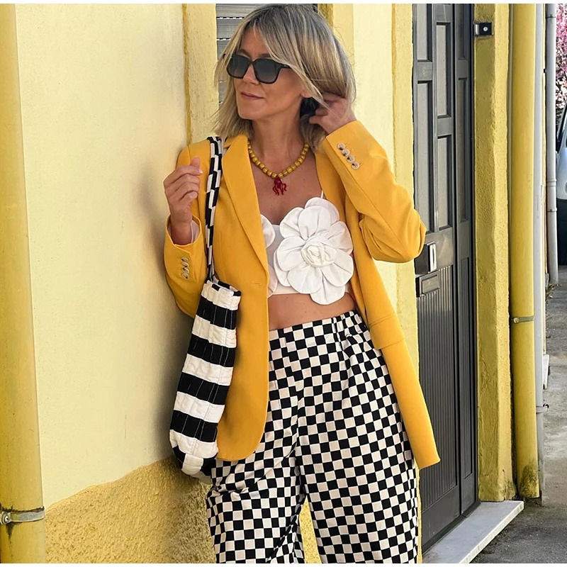 Sexy Chic 3d Floral Croptop Women Backless Sleeveless White Female Slip Vests Spring Summer New Fashion Street Lady Tops