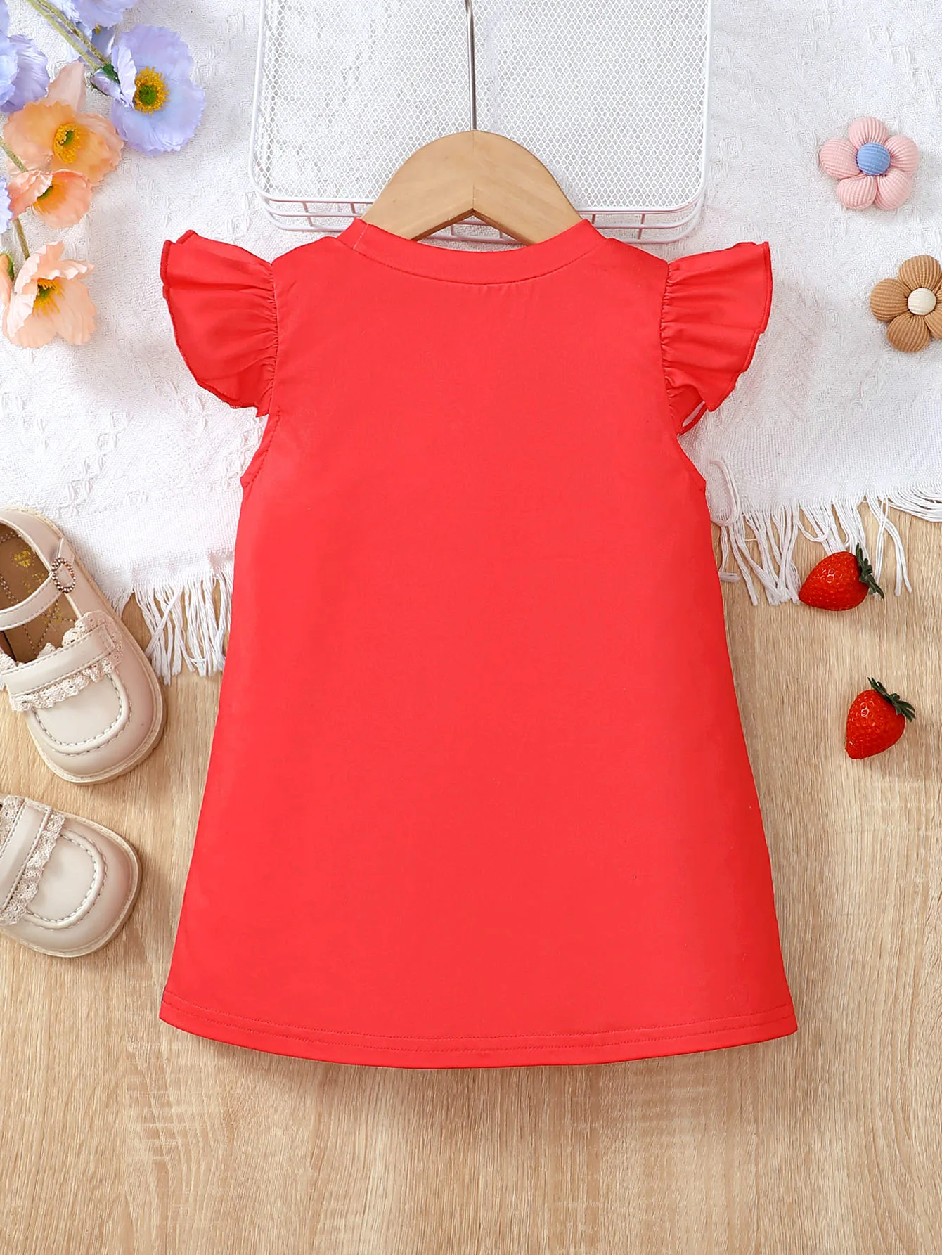 Girls Dress Baby Girl Dress A summer cute and fun little bee flower round neck fake two-piece suspender dress