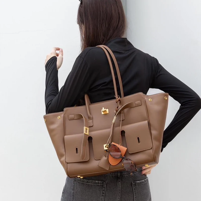 Leather Women's Bag Cool Motorcycle Platinum Square Buckle Simple Versatile Large Capacity Travel Underarm Tote Bag