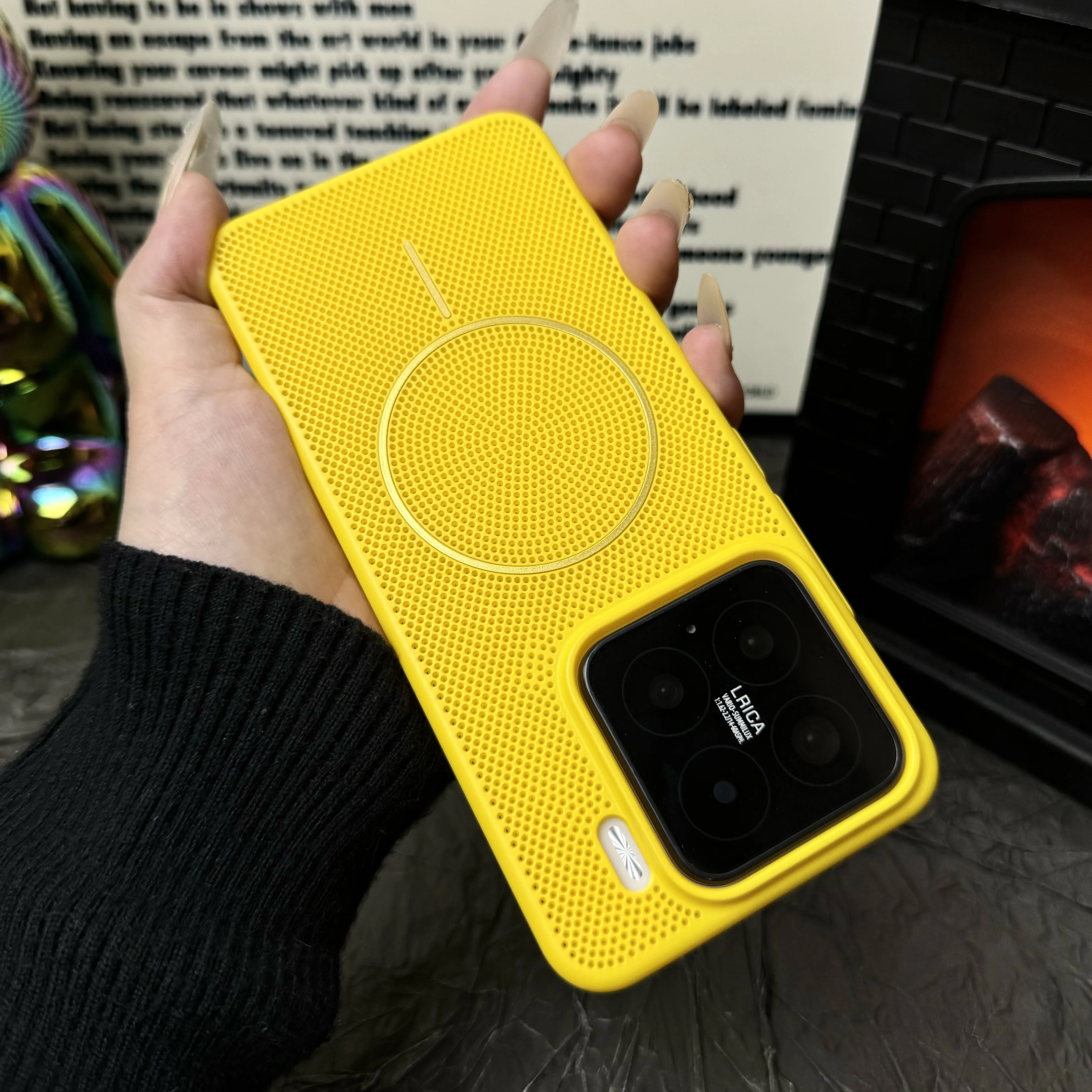 Magnetic Heat Dissipation Breathable Mesh Hard Cover - Shockproof & Wireless Charging Compatible Case