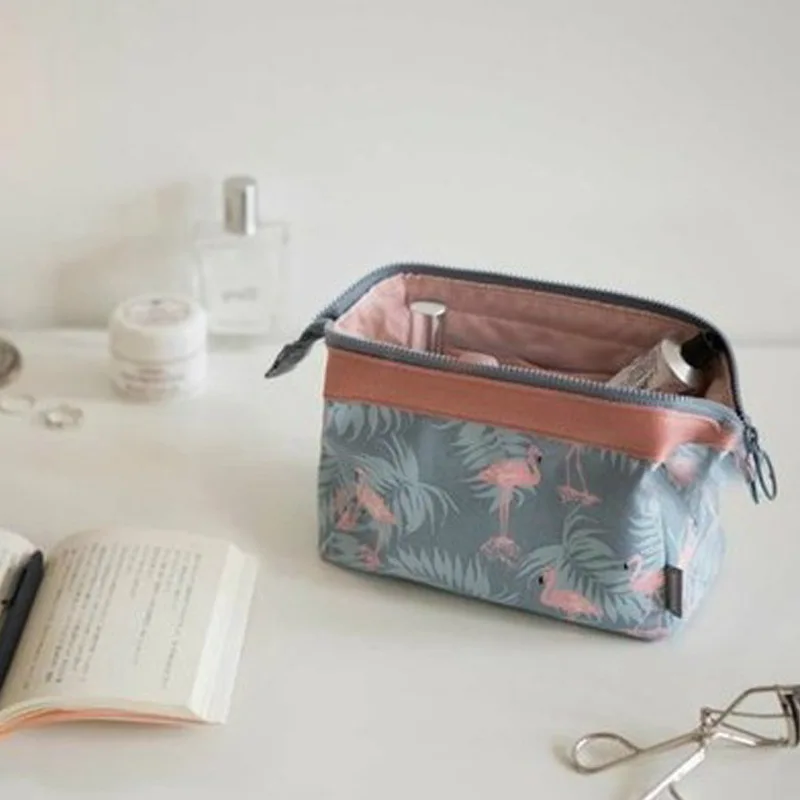 New Cosmetic Bag Women Waterproof Flamingo Makeup Bags Travel Organizer Toiletry Kits Portable Makeup Bags Beautician