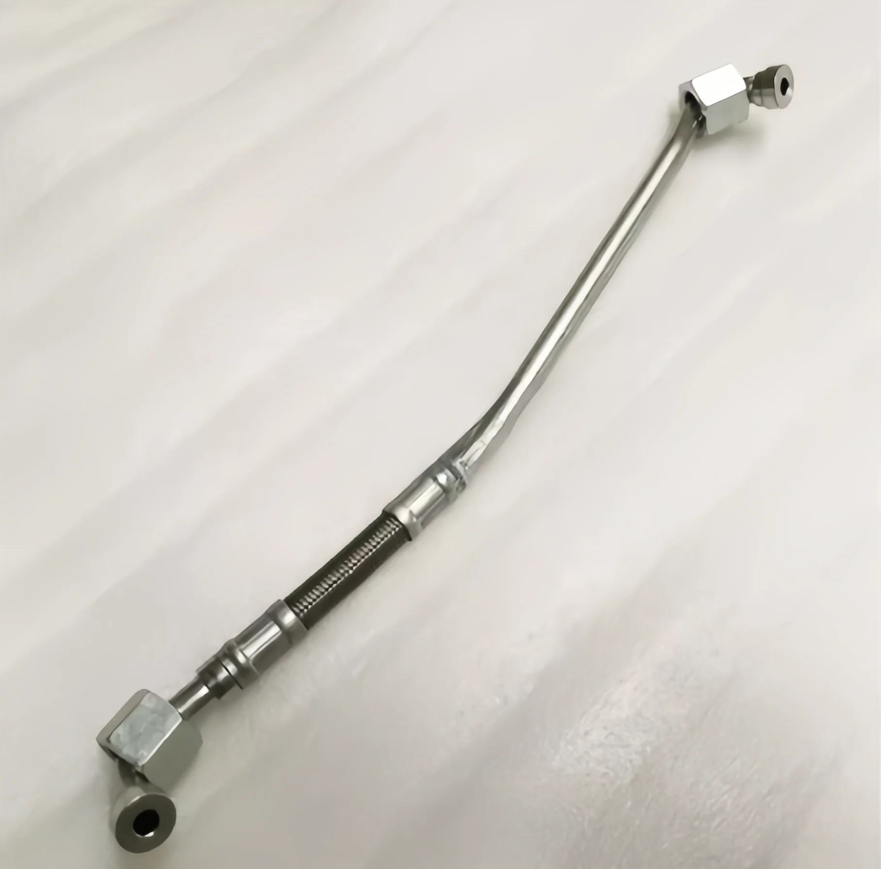 

Cummins 6BT 6BTAA5.9 ISB5.9 CM2880 трубка подачи масла для турбокомпрессора двигателя 5318044