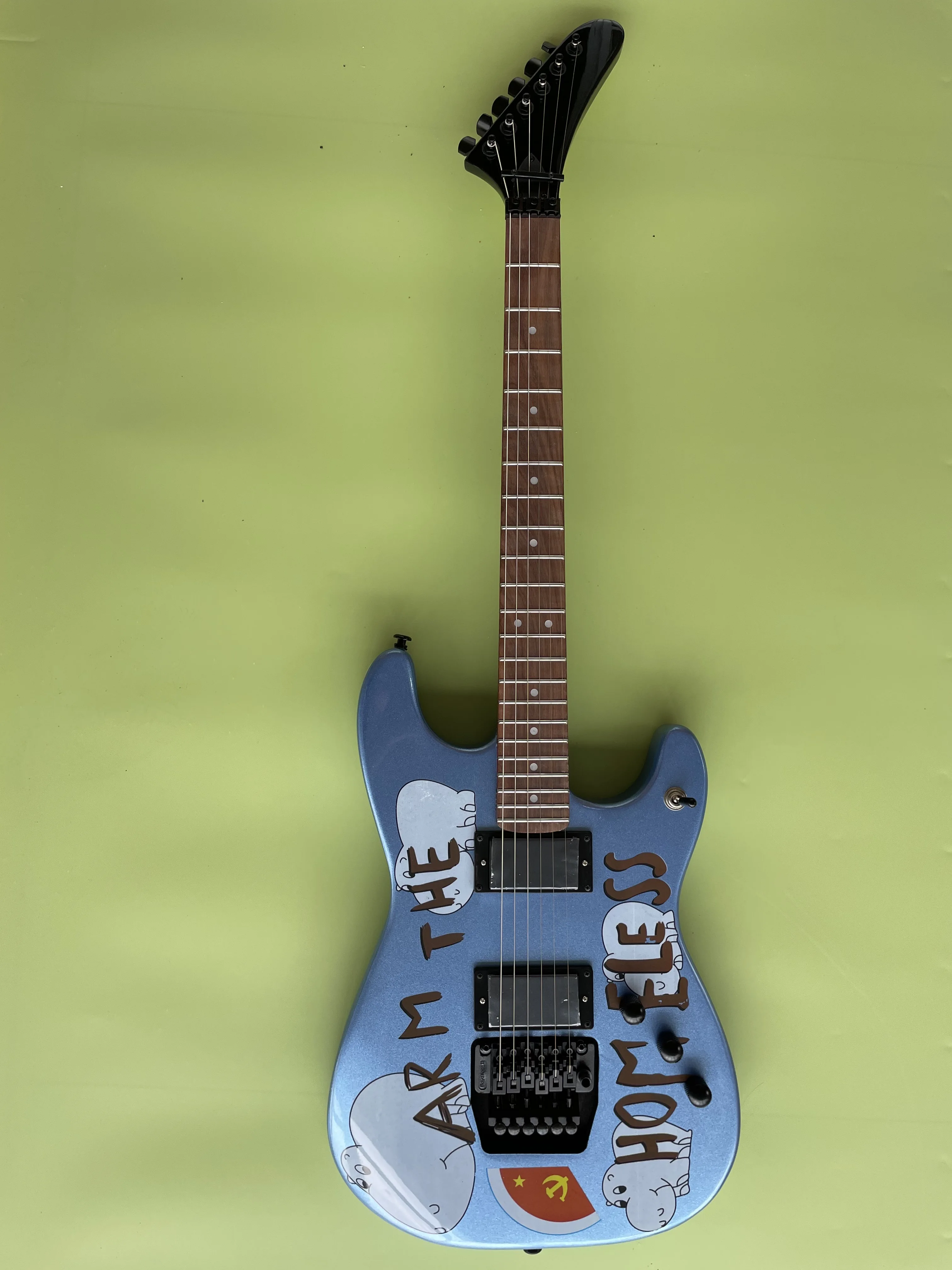 Tom Morello Arm The Homeless Guitar