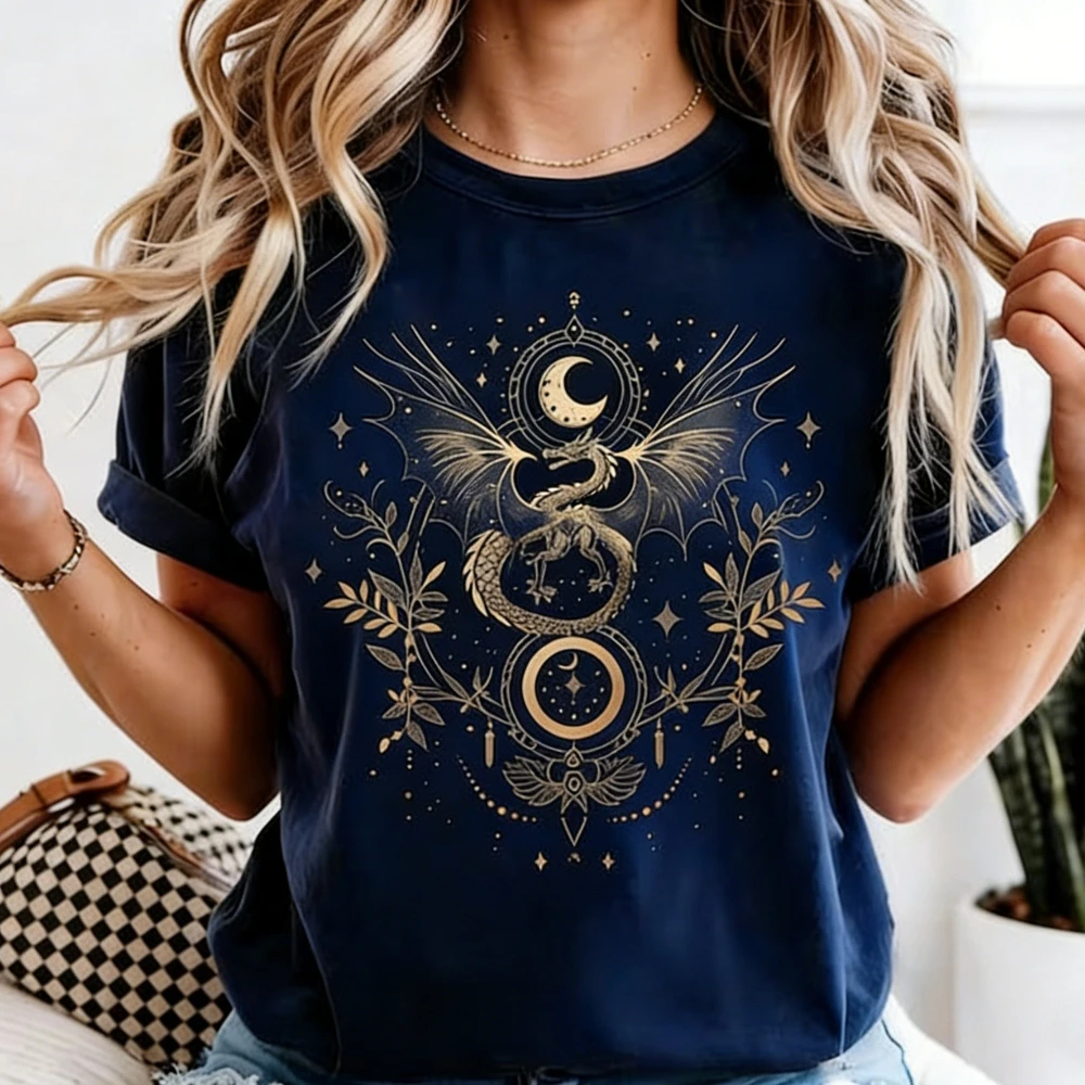 Celestial Dragon Moon Phase T-Shirt Witchy Boho Floral Tee Gothic Style Damenmode Casual T-Shirt Retro Design Bedruckte Tops