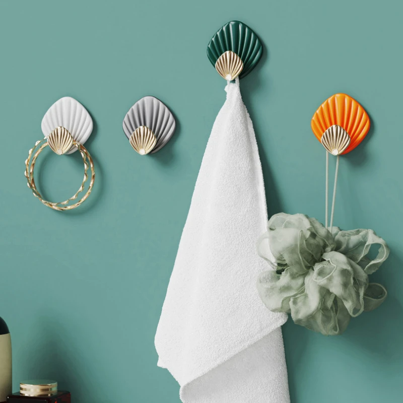 

Multi-Purpose Hooks 4pcs Shell Shape Hooks with Punch-free Strong Adhesive for Kitchen Bathroom Organizer