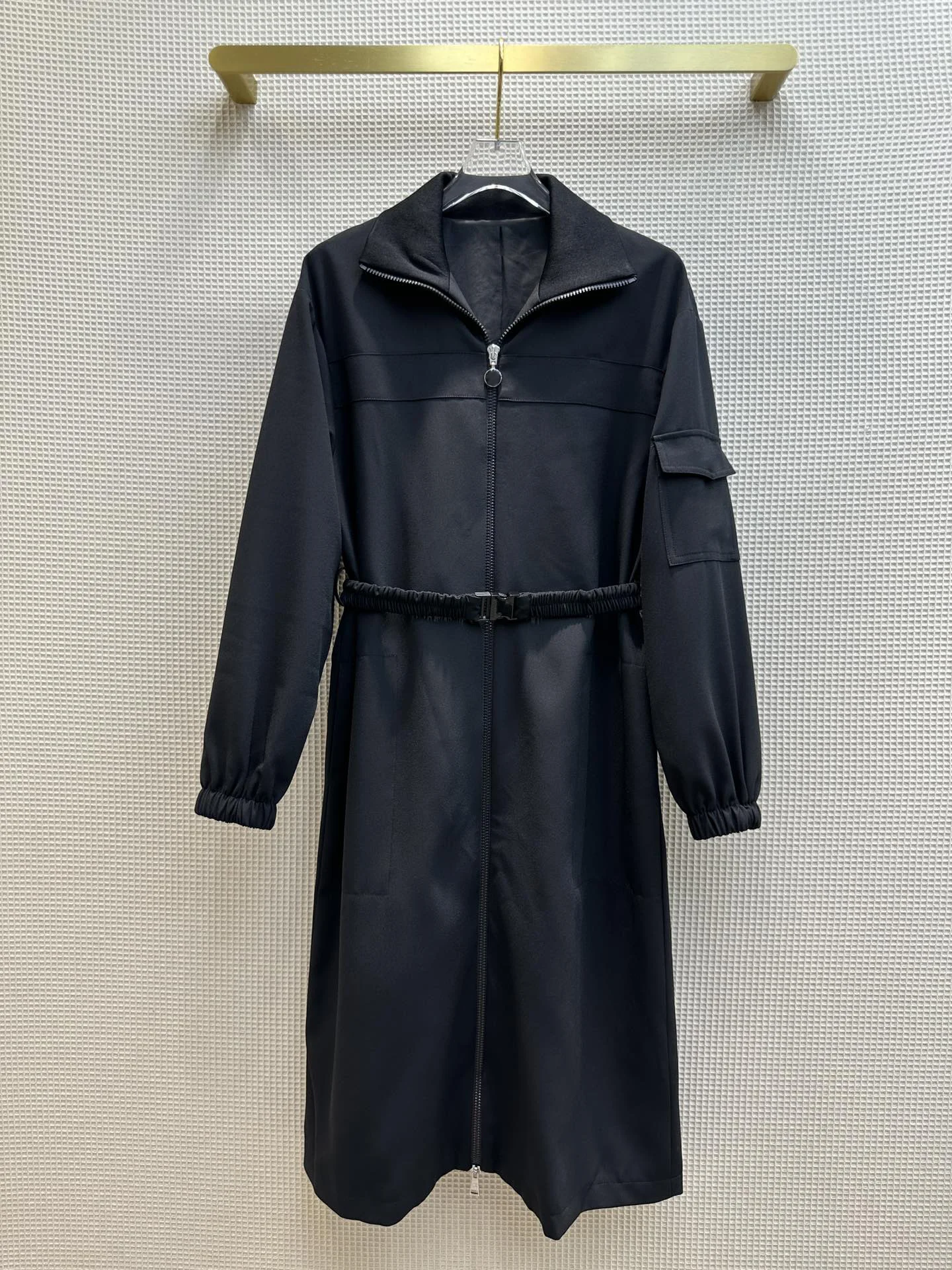 

Lapel zip-up mid-length dress coat can be worn as a dress or as a coat10.7