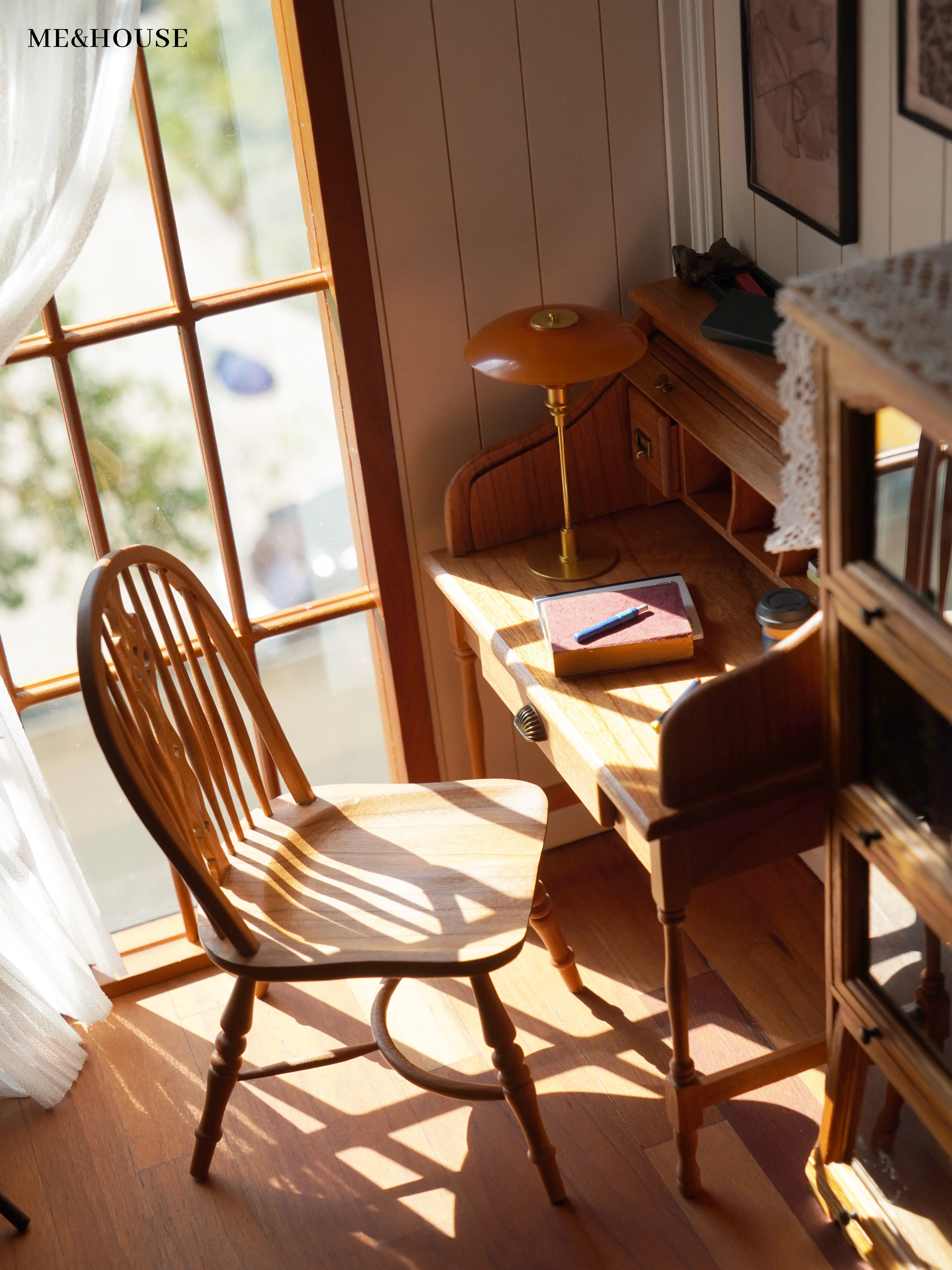 1/6  Dollhouse study Room Accessories  Mini Furniture Vintage Windsor chairs/armchairs/desks and chairs 4