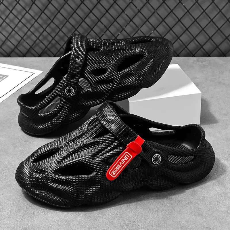 Summer Men's Clogs Sandals Lightweight Breathable Anti-slip Beach Slippers Men Outdoor Slippers Clogs