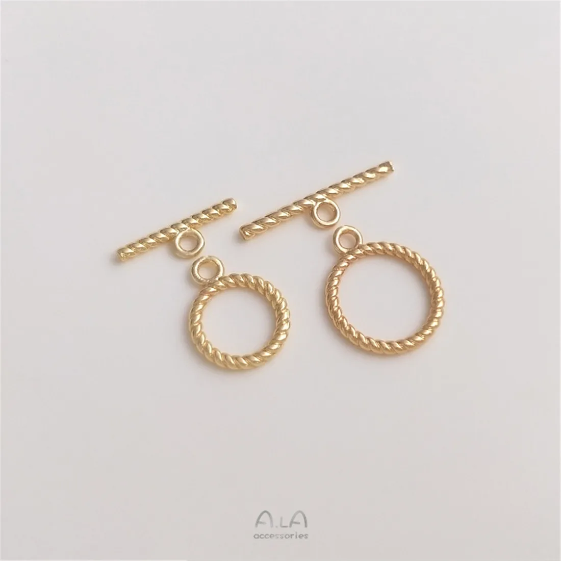 Рисунок 3 - Позолоченная мини-пряжка OT из Соединенных Штатов 14 к