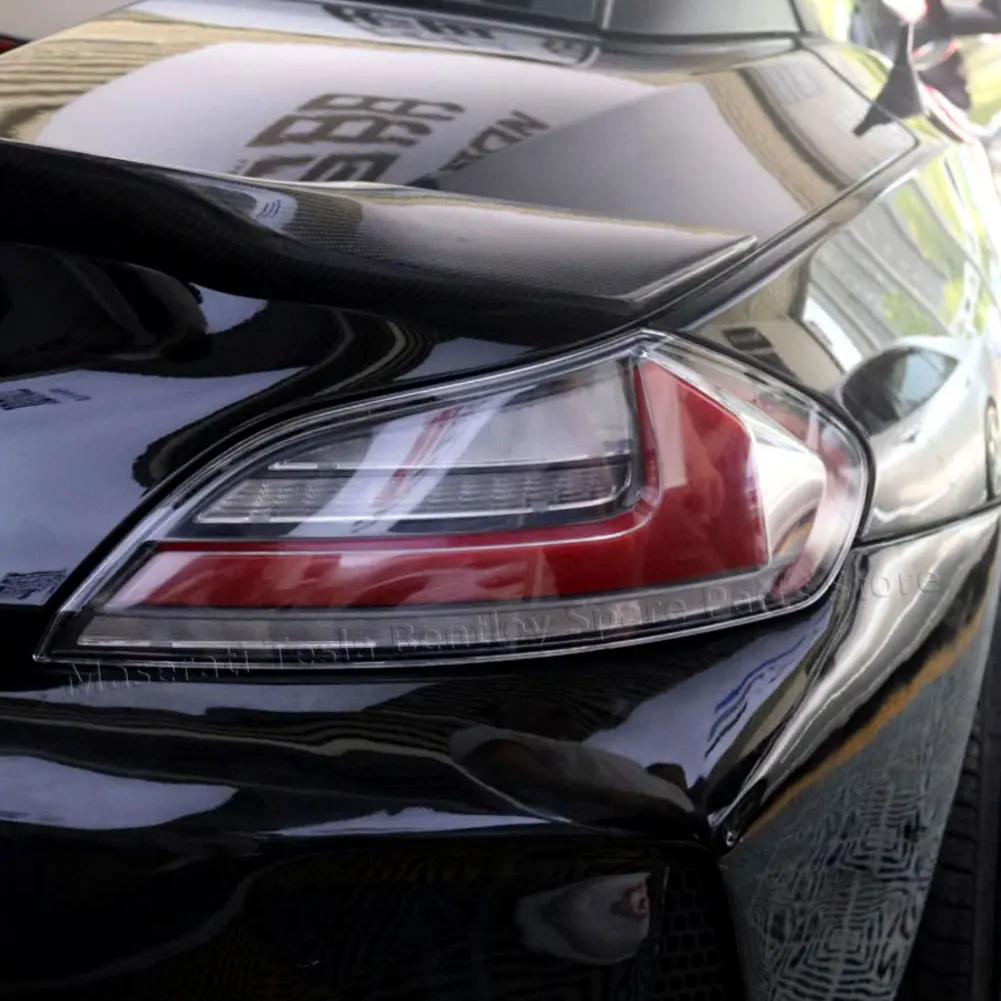 LEDダイナミックダイナミックスイミングテールライトアセンブリ、リア