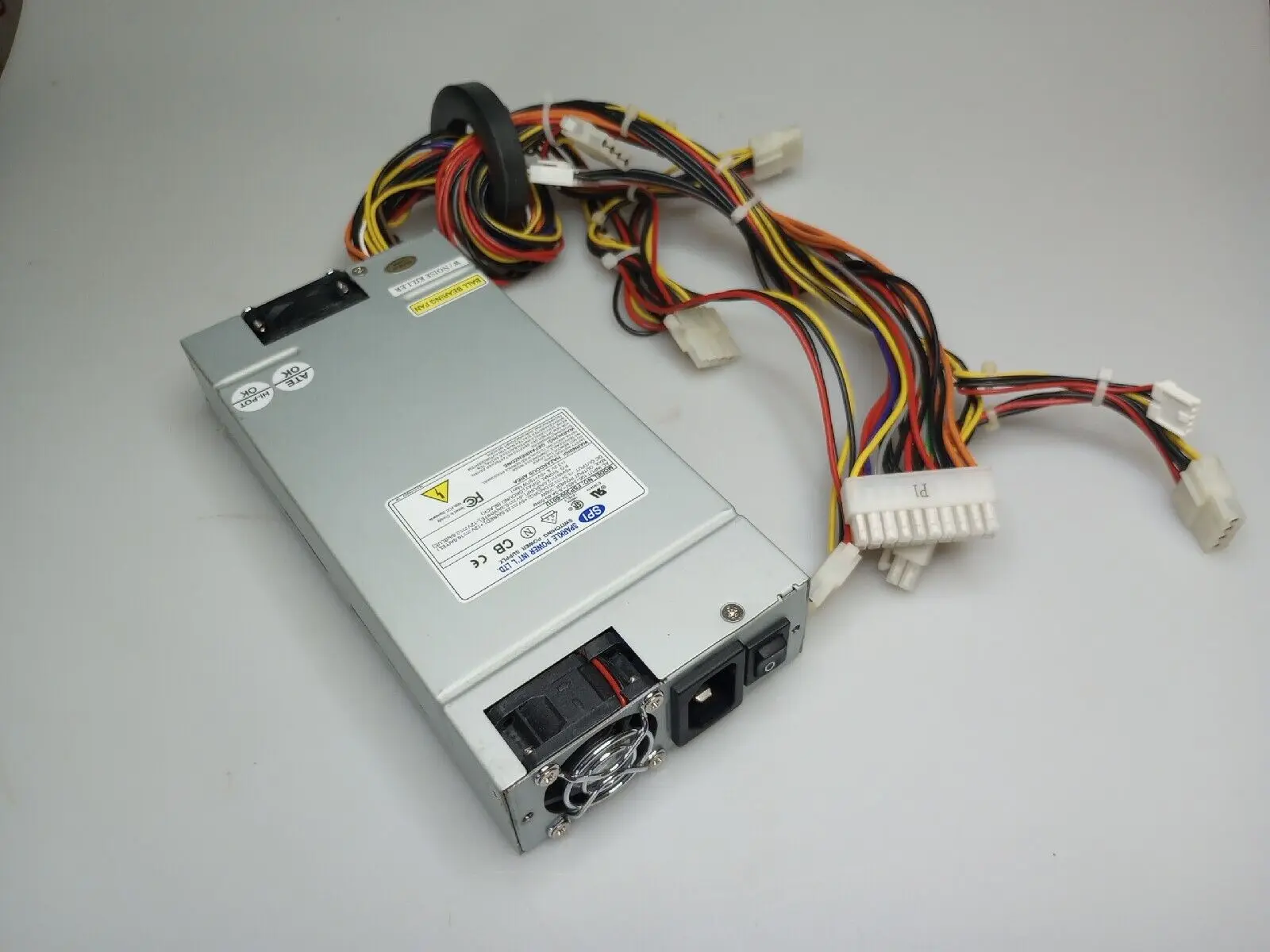 

Блок питания FSP Group FSP300-601U 300 Вт (JR50)