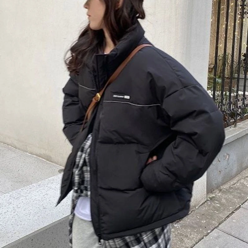 2023 Winter New Down Coat Women's Short Korean Edition Thickened Student Couple Loose Spliced White Duck Down Coat Trend