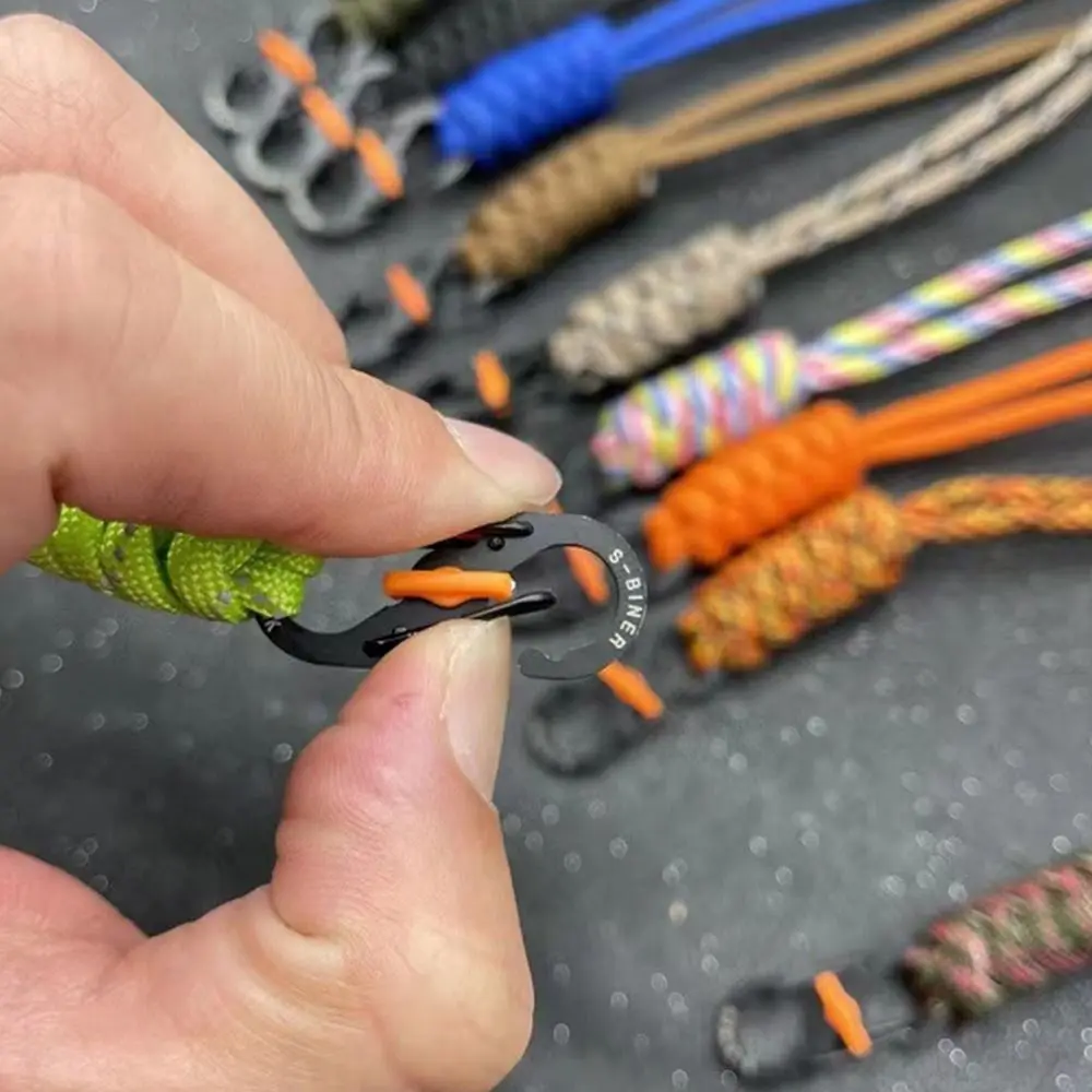Climbing Rope Handmade Snake Knot Paracord Keychain Outdoor Rock Climbing Camping Rescue Emergency Survival Rope Metal Key Chains Gifts