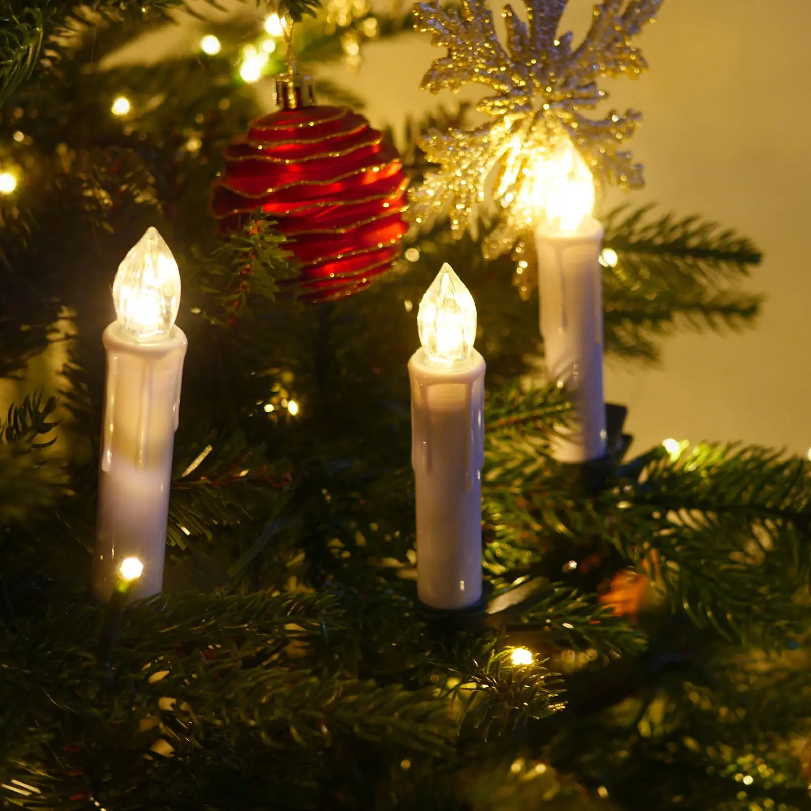Flickering candle 2024 christmas tree lights