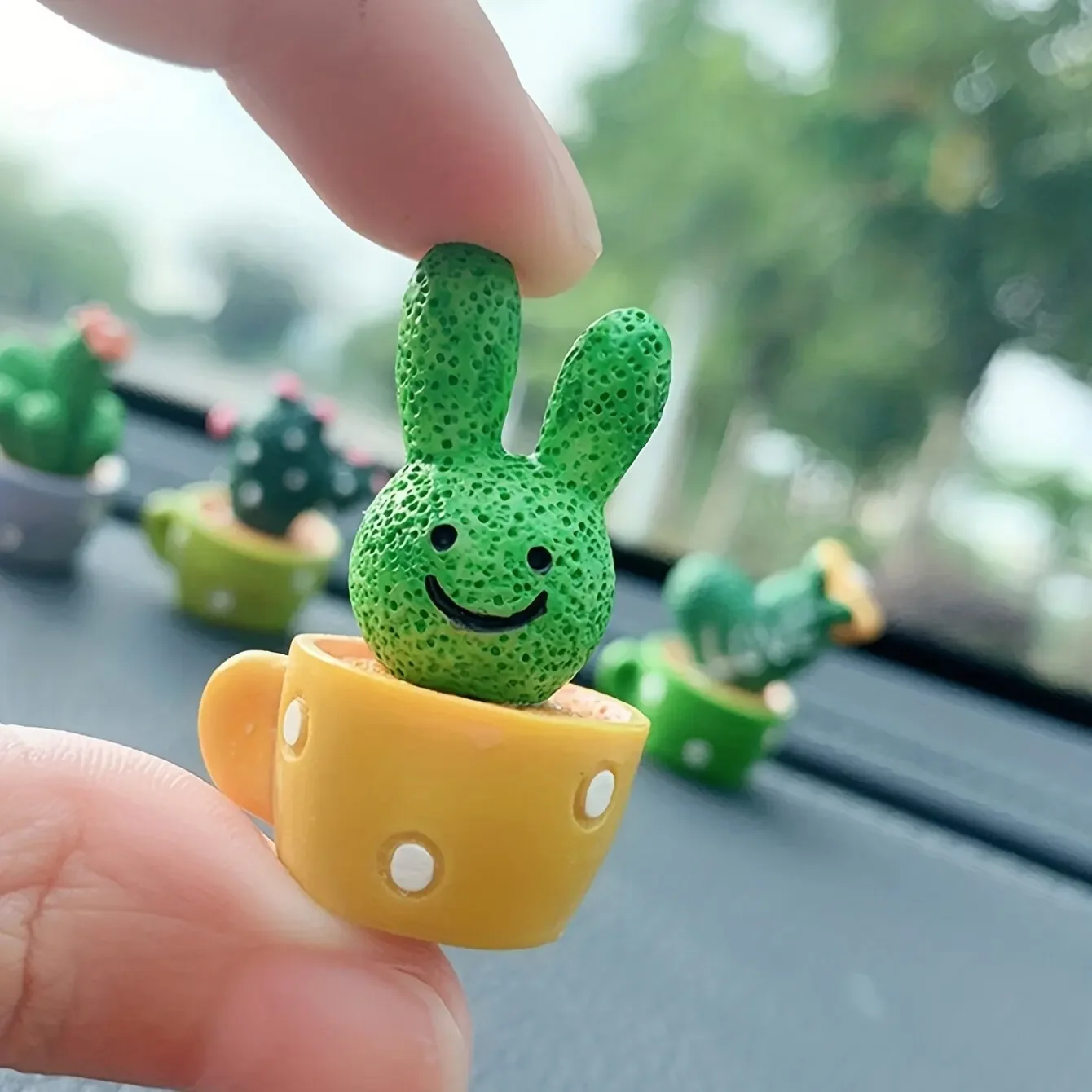 1 Set of 4, Resin Succulent Cactus Mini Green Plant Car Office Home Living Room Crafts Home Decoration Accessories Fairy Garden