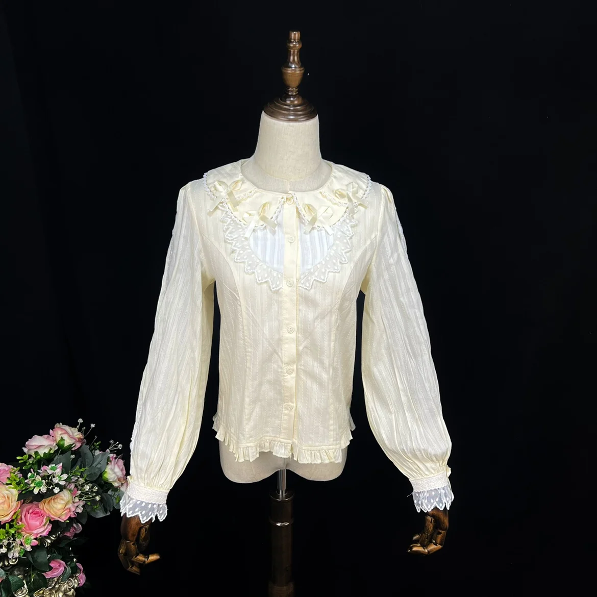 Lolita Long Sleeve Doll Collar Women's Shirt 2023 Spring Autumn Bow Sweet Lace Single Row Multi-Buckle Slimming Blouse