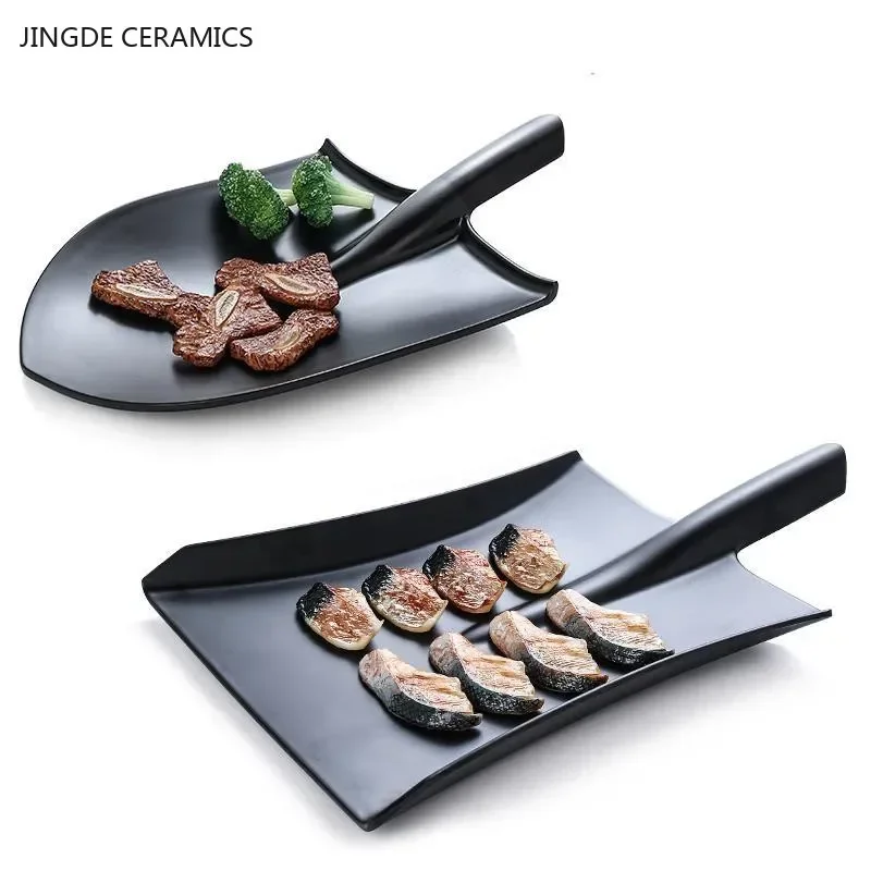 Black Creative Melamine Plate Shovel model Barbecue plates Restaurant barbecue salad dinner plates Household plastic tableware plastic serving tray