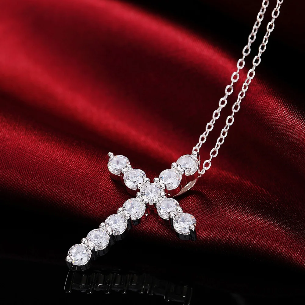 ★LECYTO★ Crystal Cross NecklaceSilver La Croix Crystal Cross Pendant (Silver)