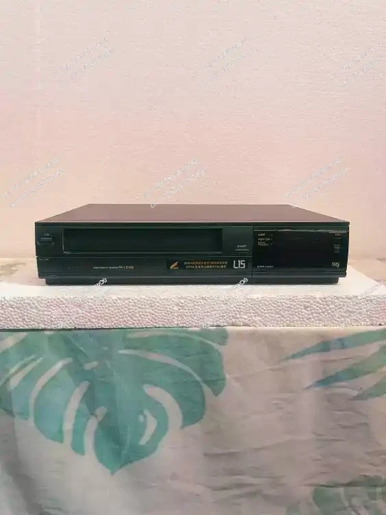 Classic L15 Video Recorder Vintage Video Tape Cassette Player VHS Format