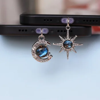 Blue Planet Luna e Stella Ciondolo con tappo antipolvere per telefono cellulare Accessori decorativi da appendere per iPhone Porta di tipo C Bellissimo 1