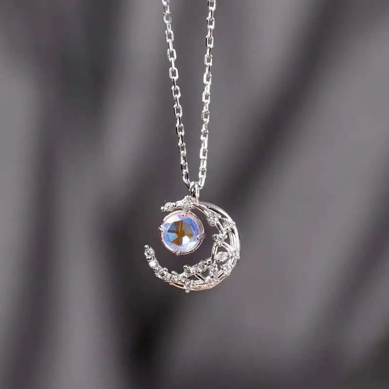 

Exquisite Silver Color Inlay Moonstone Moon Shape Pendant Necklace for Women Girl's Crystal Choker Chain Necklace Jewelry