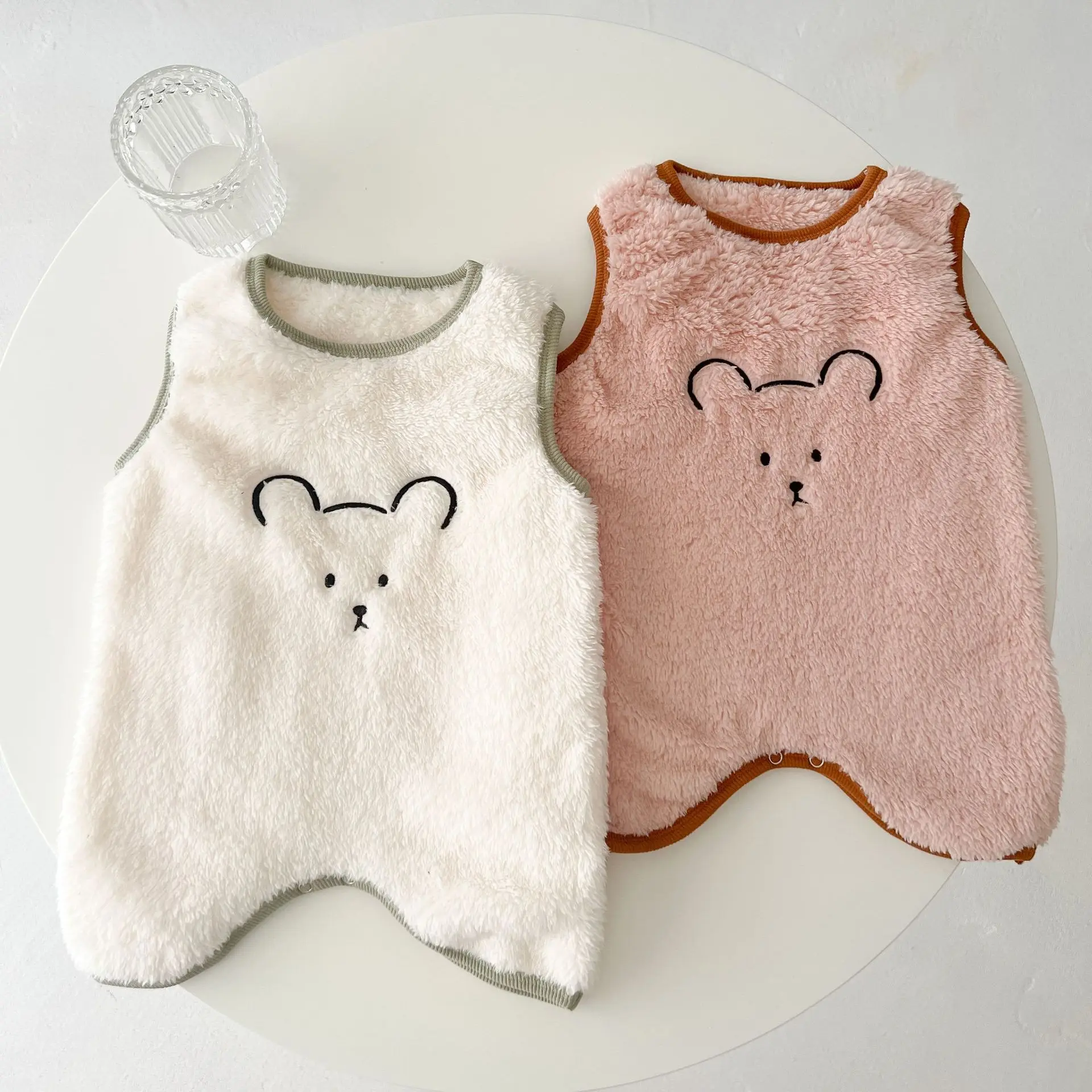 

Baby Cute Bear Sleeveless Bodysuit New Anti-kick Pajamas Infant Boy Simple Hairy Keep Warm Jumpsuit Fleece Bodysuits