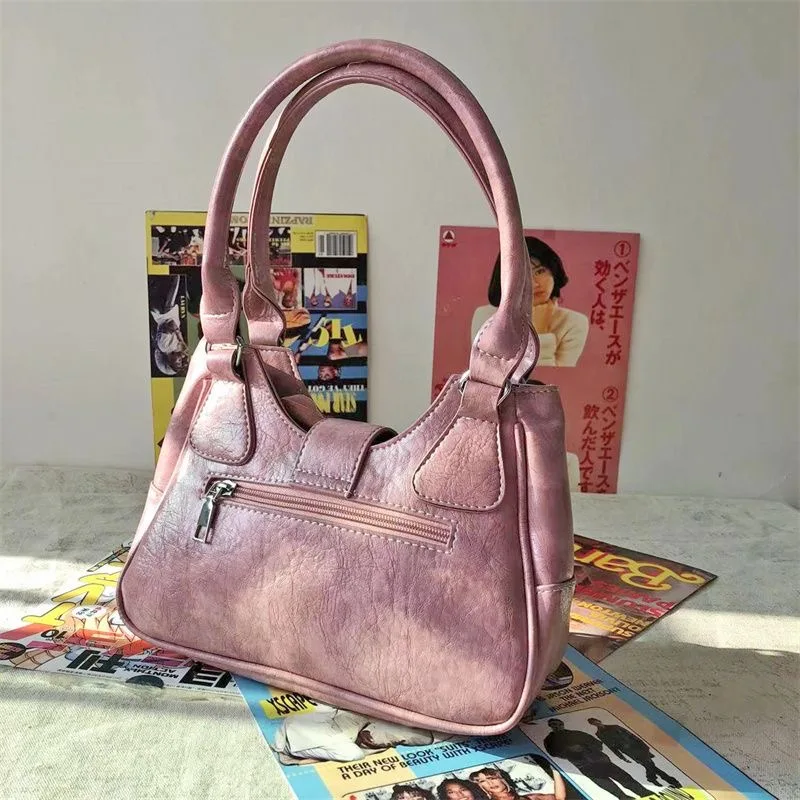 ショルダーバッグ・ポシェット ^LEATHERY^ Plump Heart Keyring Shoulder Bag PINK LRBG4306PK Pink Heart Shaped Bag With Zipper Closure - Shop on Pinterest