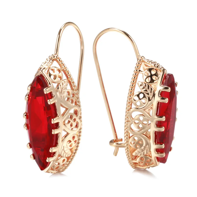 Fashion Income Love Heart Hollow Pattern Horse Eye Earrings European and American Retro Ladies High Sense Personality Earrings love heart earrings