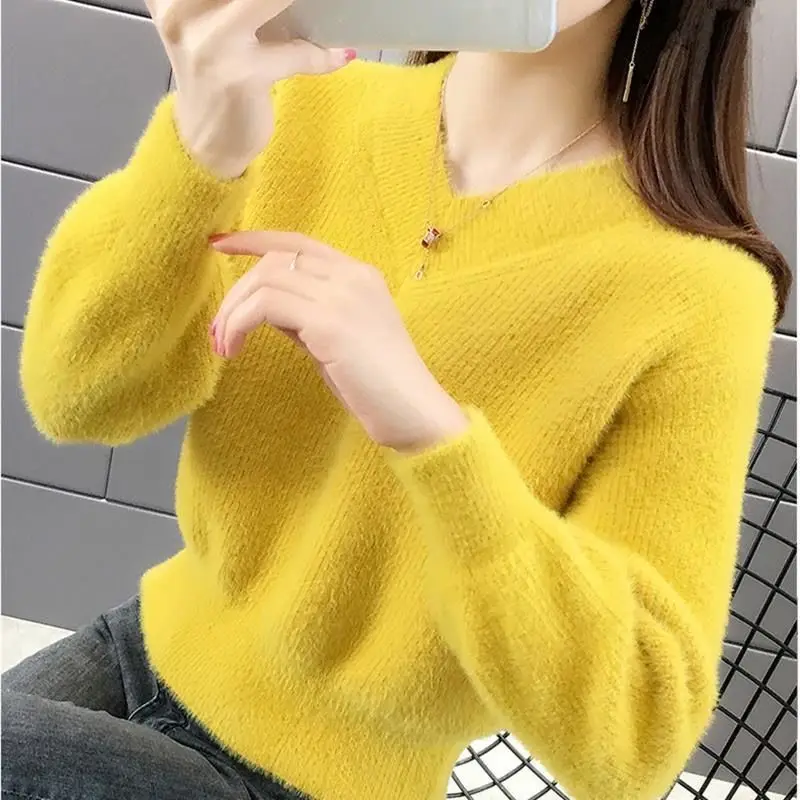 

2023 Women's Autumn Winter New Mink Velvet Sweater Tops Female Solid Color Short Pullovers Ladies Loose V-neck Knit Tops E452