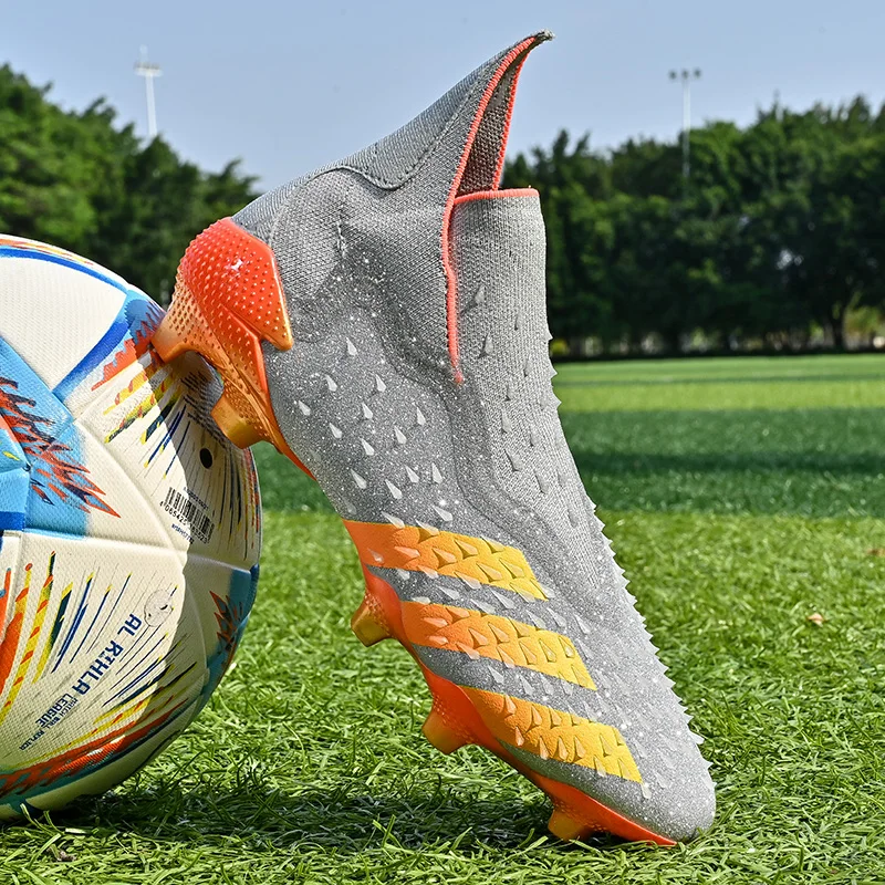 Football Shoes Men Professional Training Indoor Soccer Shoes Society Cleats Training Fast Football Field Boots Original Sneaker Football Shoes