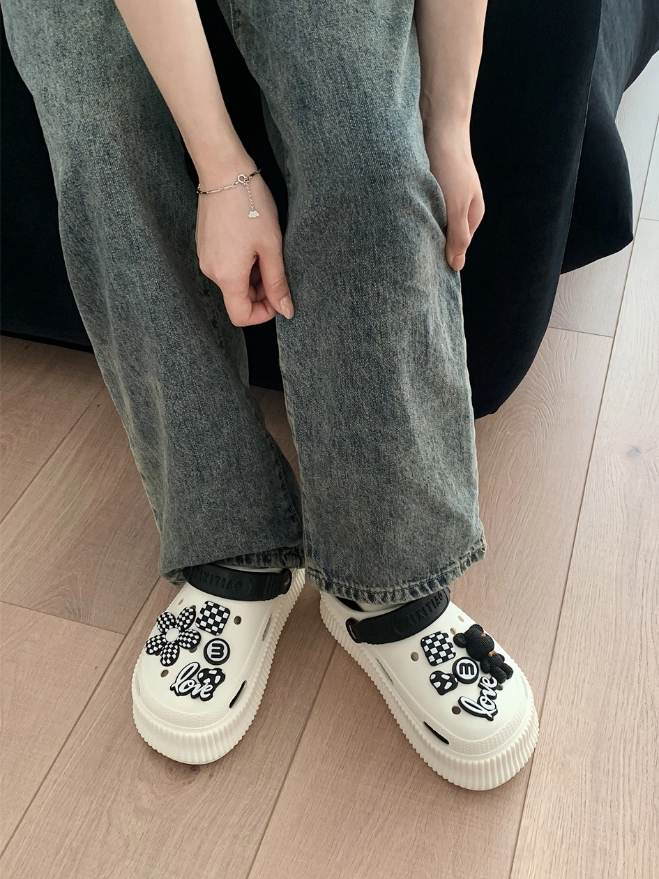 Women Garden Shoes Sandals DIY Hollow Out SlippersDark Black Teddy Bear Plaid Flower Hole Shoes Summer Thick Soled Beach Sandals