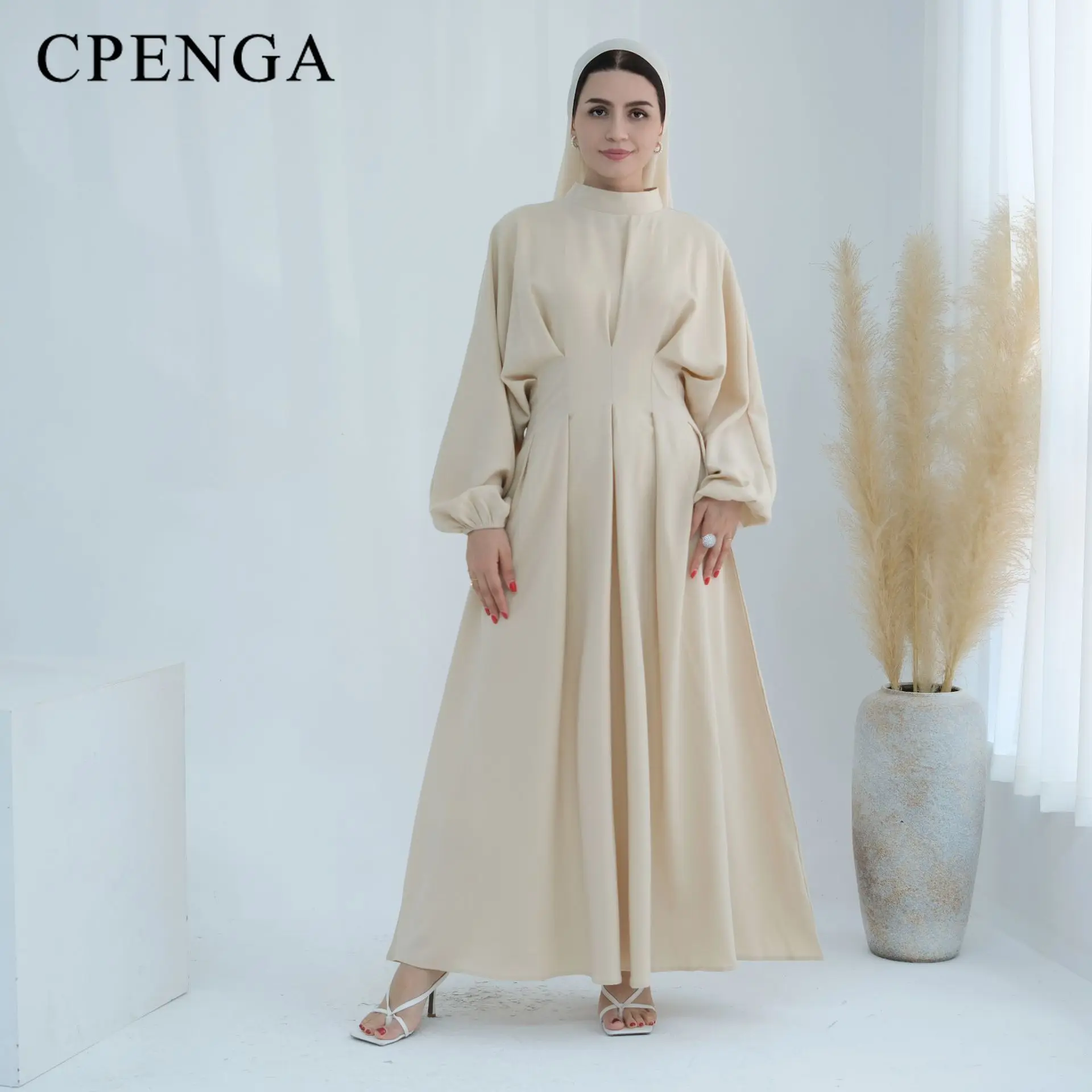 فستان ساده بقصه مميزه